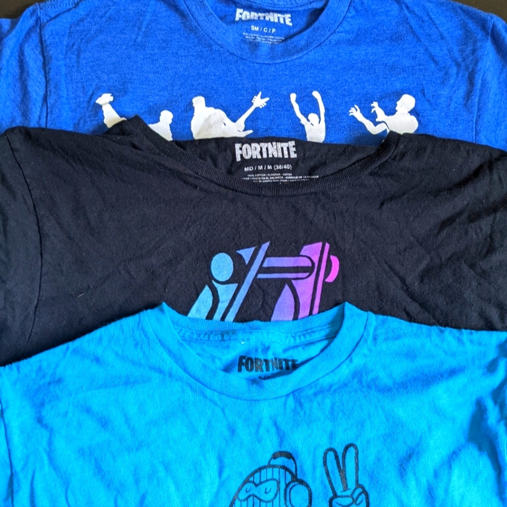 Lot of 3 men's small Fortnite t shirts